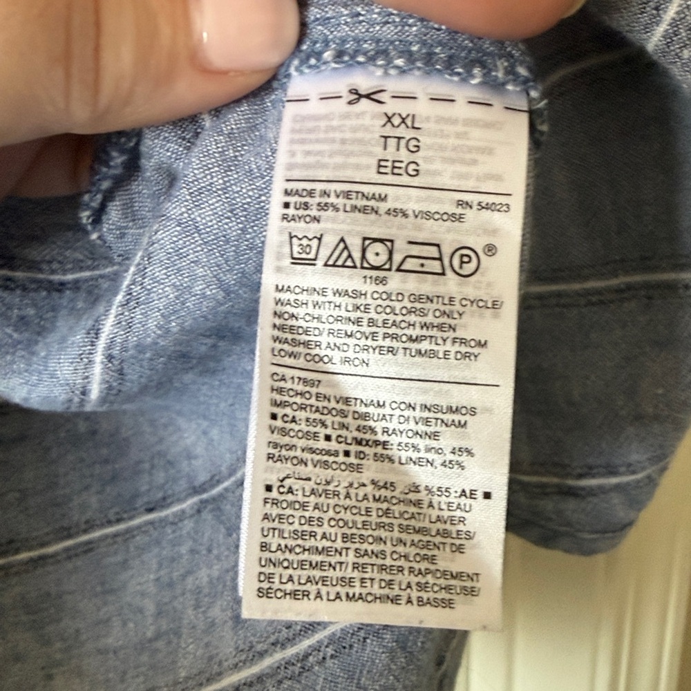 Old Navy Linen Blend Flutter Sleeve Top - Picture 8 of 10